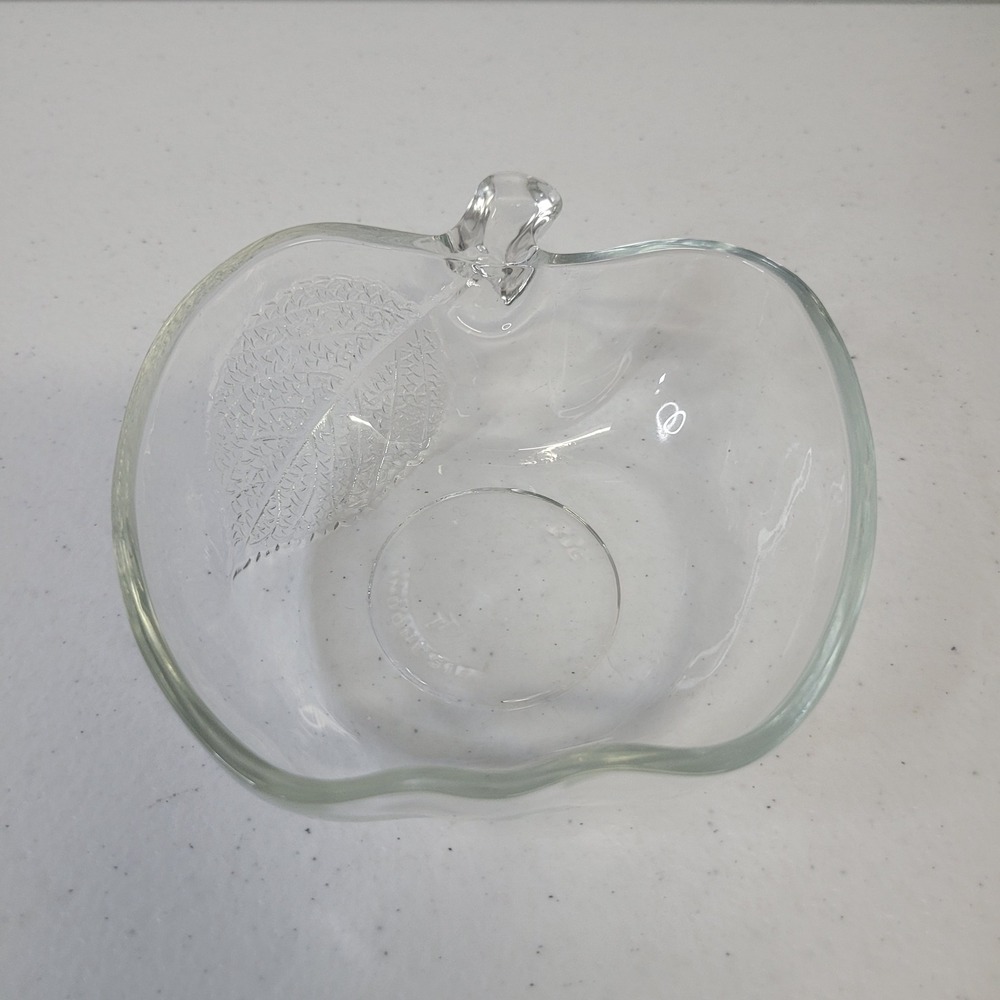 Vintage Clear Glass Apple Shaped Small Fruit Bowl Clear Leaf‎ Detail
